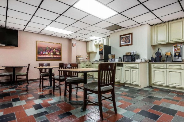 Quality Inn & Suites Binghamton Vestal image 14