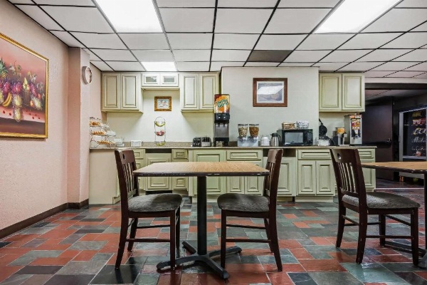 Quality Inn & Suites Binghamton Vestal image 22