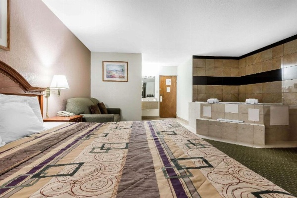 Quality Inn & Suites Binghamton Vestal image 9